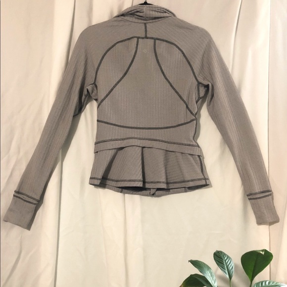 Lululemon Jacket - Picture 2 of 4